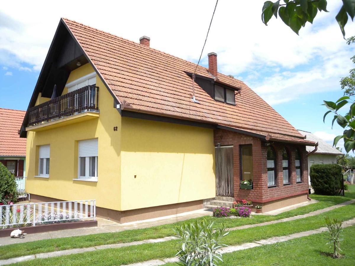 Apartment Balatonbereny 4 エクステリア 写真
