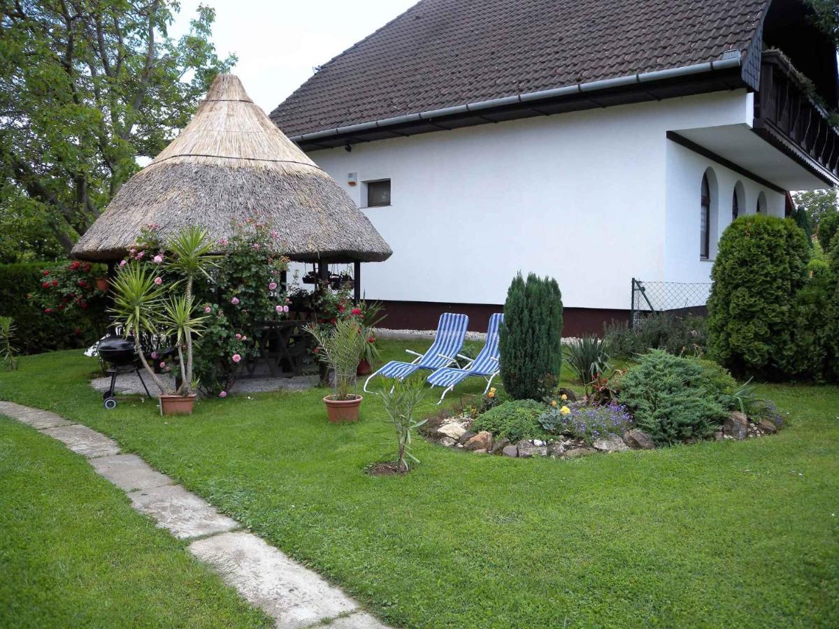 Apartment Balatonbereny 4 エクステリア 写真